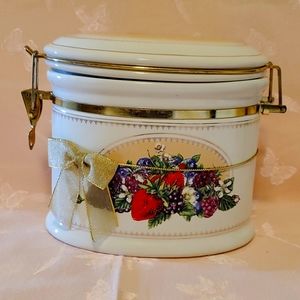 Knott's Berry Farm Jar